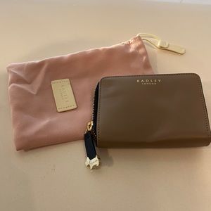 Rarely London - Wallet - NEW
